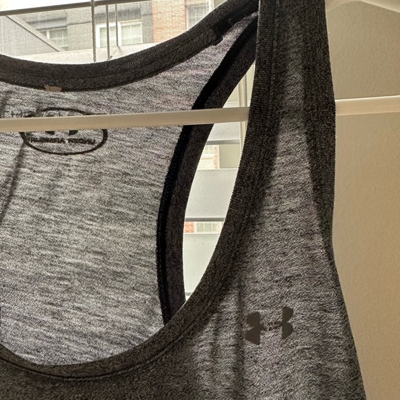 Under Armour Workout Tank - Picture 2 of 3
